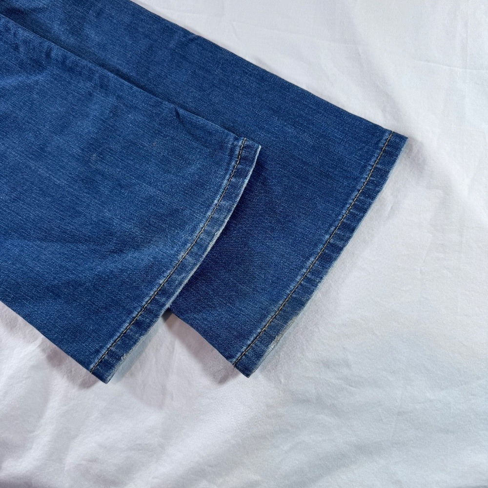 Vigoss Bootcut Jeans Dark Wash Denim V Pockets Women's Size 3/4 x 31 - Picture 8 of 8